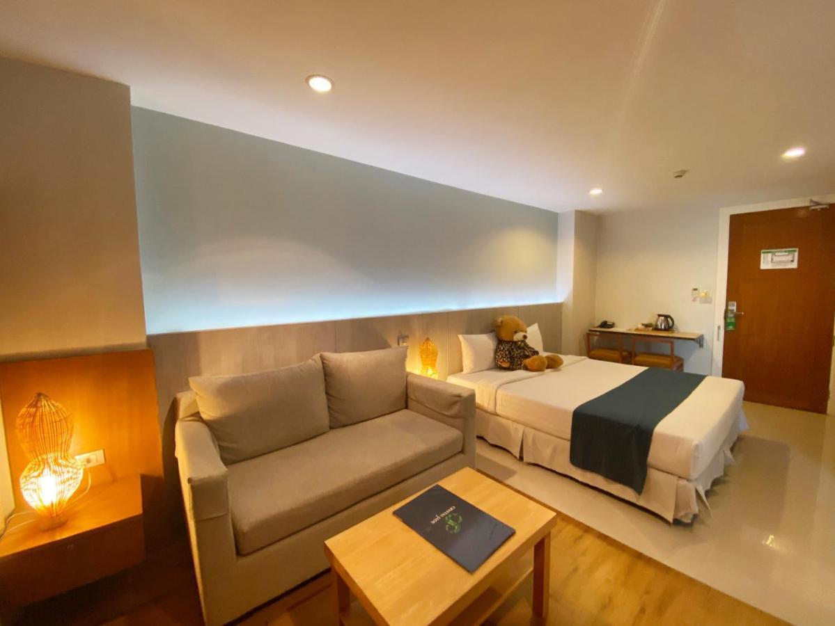 Crystal Jade Hotel Районг Экстерьер фото