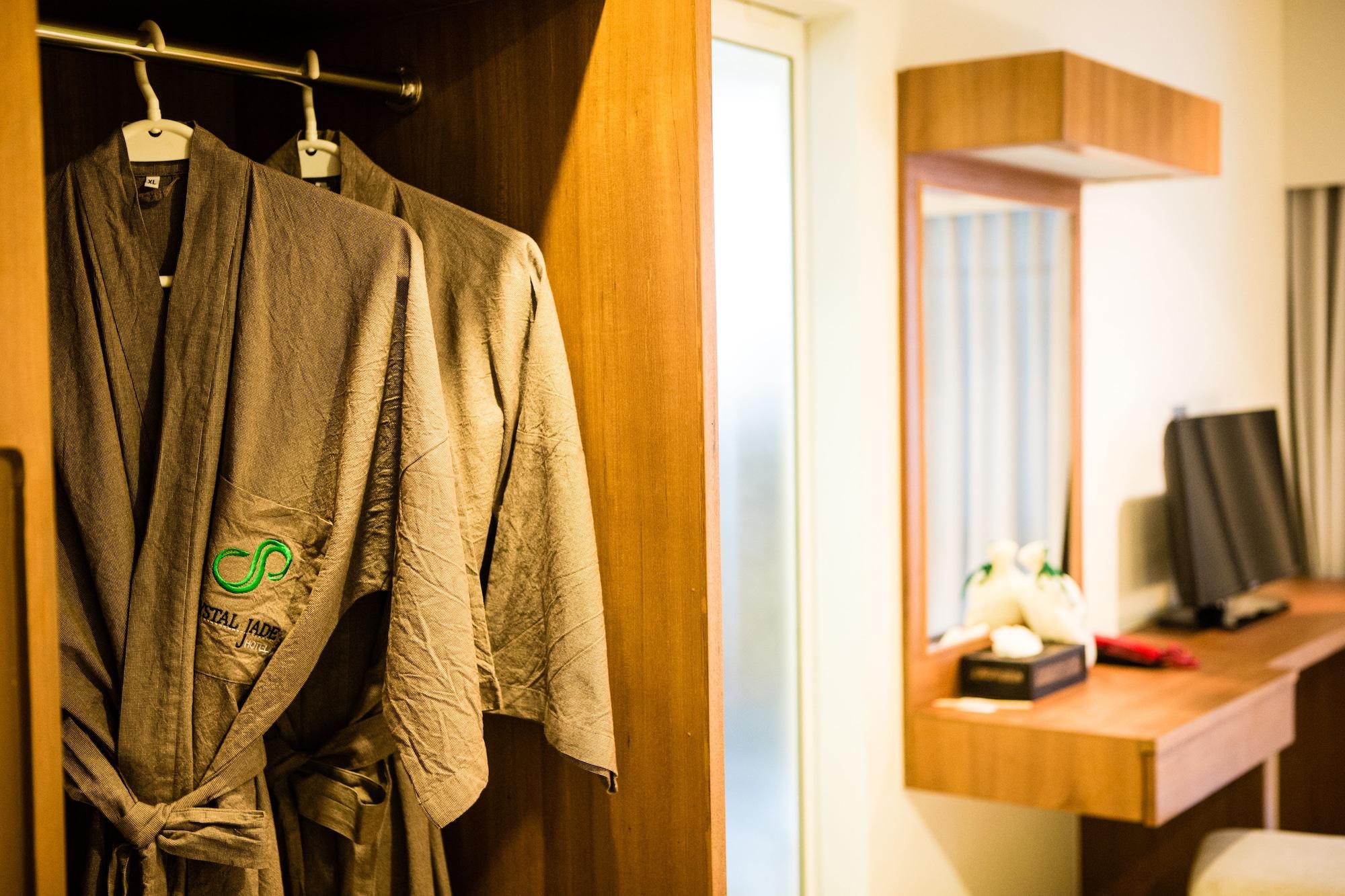 Crystal Jade Hotel Районг Экстерьер фото